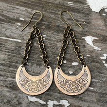 Load image into Gallery viewer, Chula Coqueta Earrings