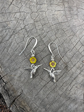 Hummingbird earrings yellow flower