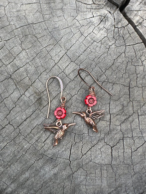 Hummingbird earrings red flower