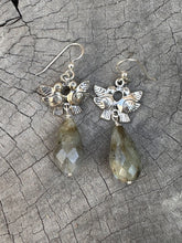 Load image into Gallery viewer, Lovebirds with Faceted Labradorite earrings