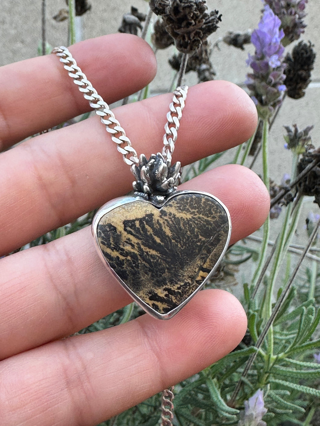 A M A R T E dendritic jasper heart necklace