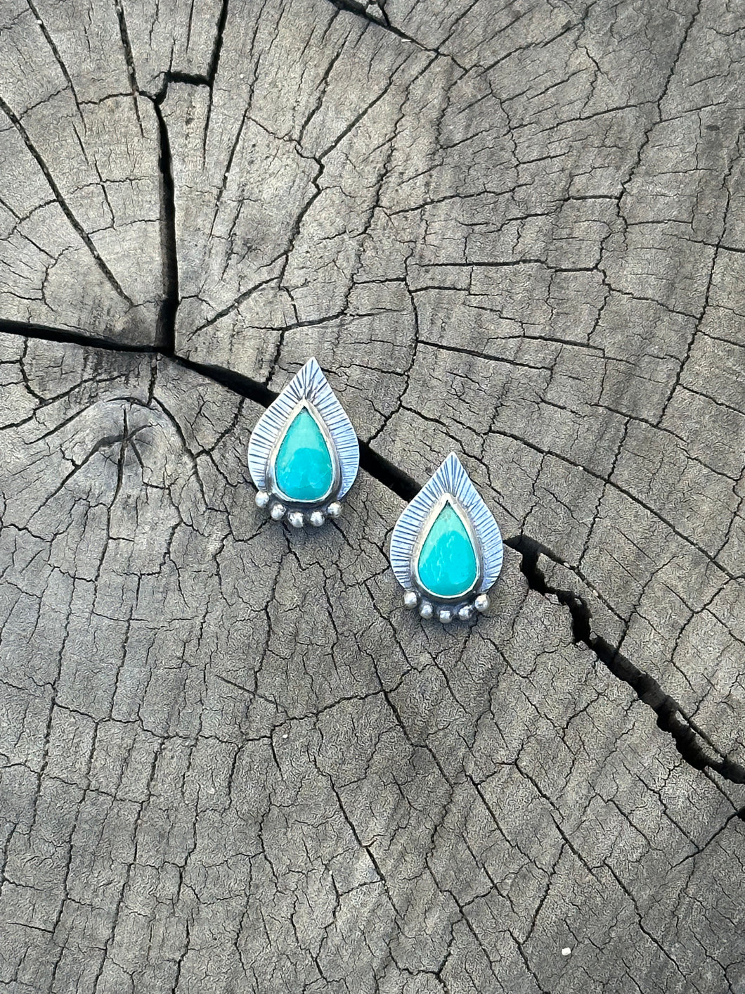 Protégeme ~ turquoise stud earrings
