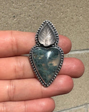 Load image into Gallery viewer, Moss Agate sacred heart ring