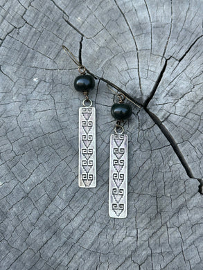 Jade & etched Brass Grecas earrings