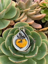 Load image into Gallery viewer, Santa Sabina Amber heart necklace