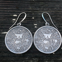 Load image into Gallery viewer, Coyolxauhqui disc earrings