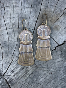 Nezahualcóyotl’s earrings with hooks